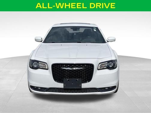 Bright White Clearcoat 2019 Chrysler 300 S