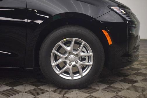 PXJ 2027 Chrysler Pacifica SELECT