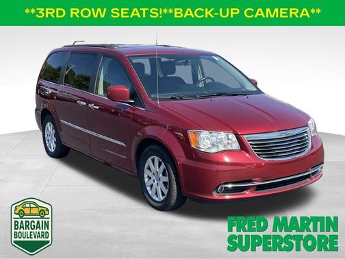 2016 Chrysler Town & Country Touring