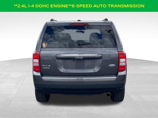 Granite Crystal Clearcoat Metallic 2017 Jeep Patriot High Altitude