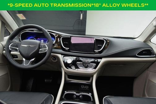 Granite Crystal Clearcoat Metallic 2023 Chrysler Pacifica Limited