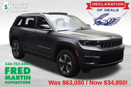 Metallic 2025 Jeep Grand Cherokee 4xe Base