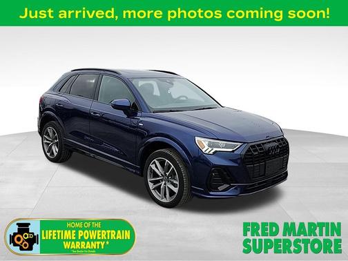 2022 Audi Q3 45 S line Premium