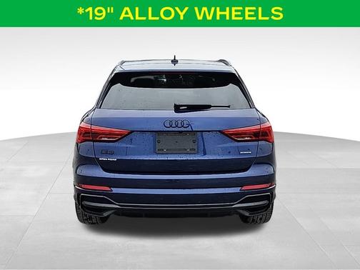 2022 Audi Q3 45 S line Premium