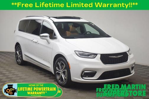 Bright White Clearcoat 2021 Chrysler Pacifica Pinnacle