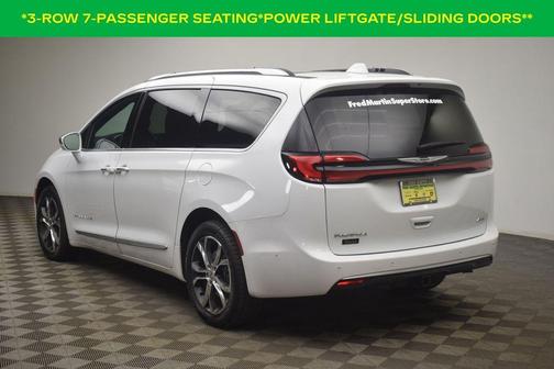 Bright White Clearcoat 2021 Chrysler Pacifica Pinnacle