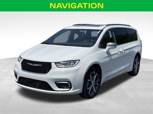 Bright White Clearcoat 2021 Chrysler Pacifica Pinnacle