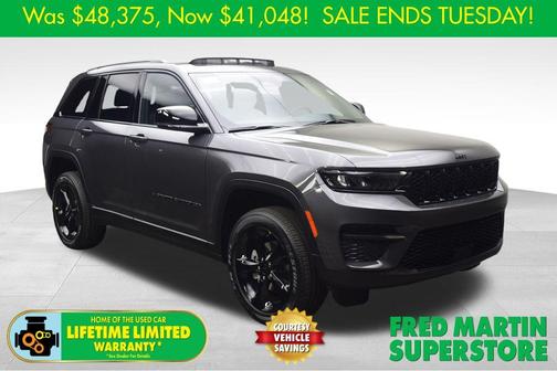 2025 Jeep Grand Cherokee Laredo