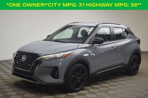 Boulder Gray Pearl 2023 Nissan Kicks SR