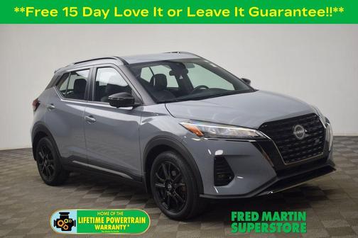 Boulder Gray Pearl 2023 Nissan Kicks SR