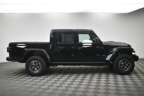Black Clearcoat 2027 Jeep Gladiator Rubicon