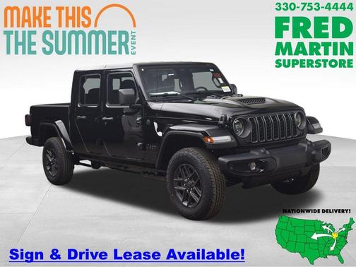 Black Clearcoat 2026 Jeep Gladiator Sport