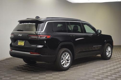 Diamond Black 2026 Jeep Grand Cherokee L Laredo