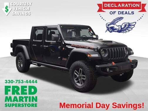 Black Clearcoat 2026 Jeep Gladiator Mojave