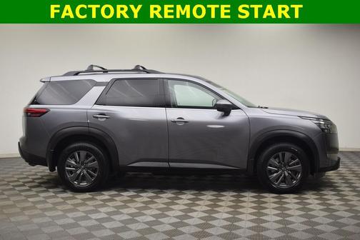 2023 Nissan Pathfinder SV