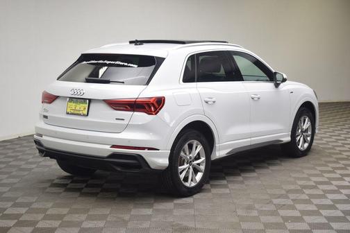 2022 Audi Q3 45 S line Premium