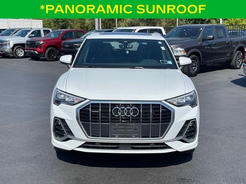 2022 Audi Q3 45 S line Premium