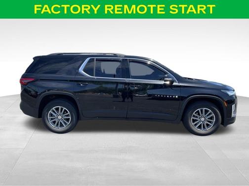 Mosaic Black Metallic 2023 Chevrolet Traverse LT Cloth