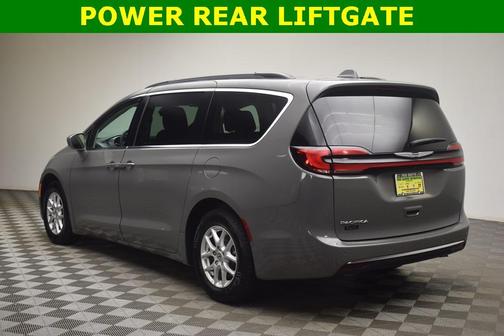 2022 Chrysler Pacifica Touring-L