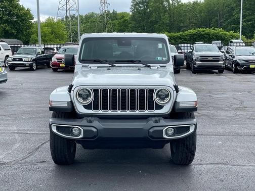 2024 Jeep Wrangler Sahara