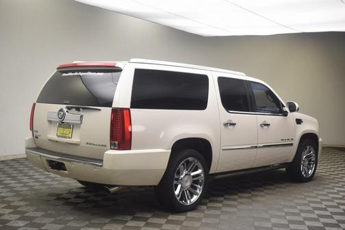 2011 Cadillac Escalade ESV Platinum Edition