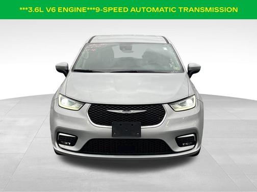 2023 Chrysler Pacifica Touring-L