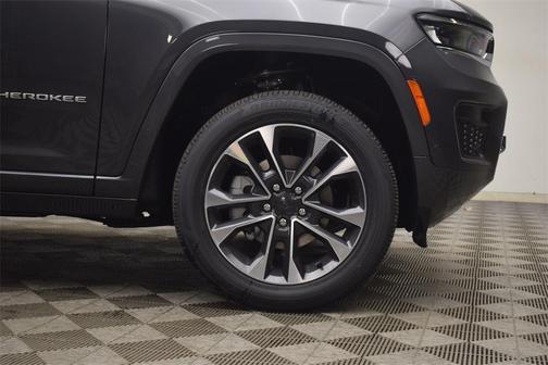 2025 Jeep Grand Cherokee Overland