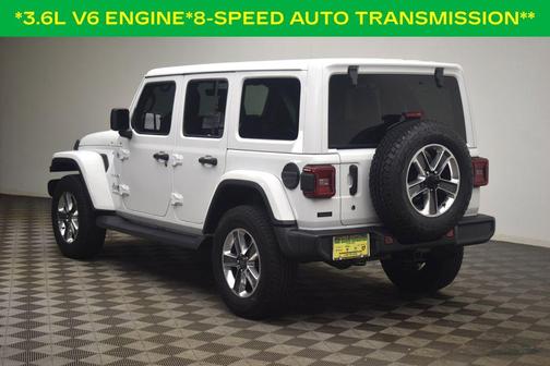 Bright White Clearcoat 2019 Jeep Wrangler Unlimited Sahara
