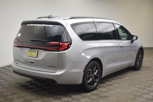 2026 Chrysler Pacifica Limited