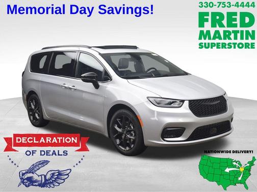 Silver Mist Clearcoat 2026 Chrysler Pacifica Limited