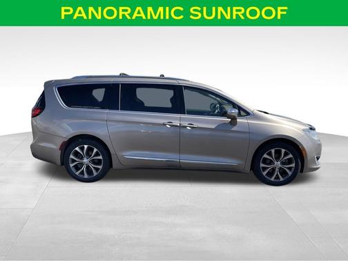 Molten Silver 2017 Chrysler Pacifica Limited