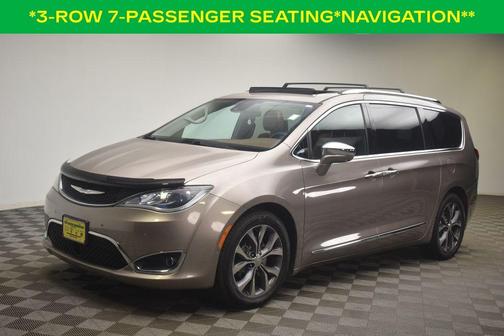 Molten Silver 2017 Chrysler Pacifica Limited