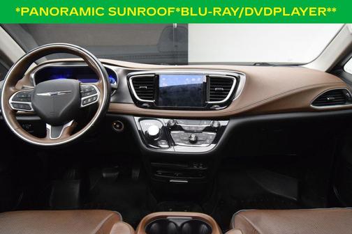 Molten Silver 2017 Chrysler Pacifica Limited