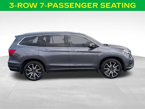 Sonic Gray Pearl 2022 Honda Pilot Touring 7-Passenger