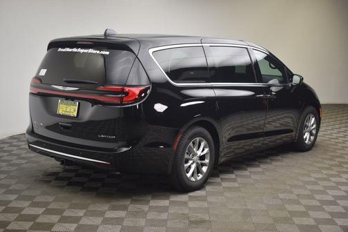 2026 Chrysler Pacifica Limited