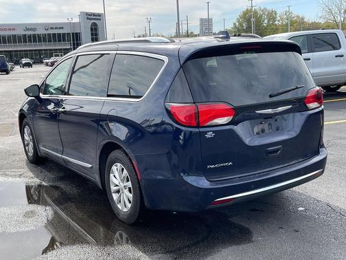 Jazz Blue Pearlcoat 2019 Chrysler Pacifica Touring-L