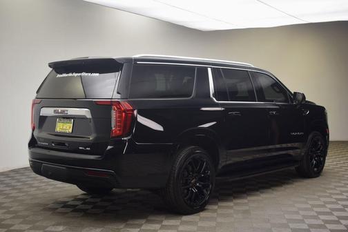 2022 GMC Yukon XL SLE
