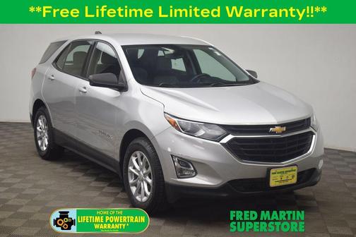 Silver Ice Metallic 2018 Chevrolet Equinox LS