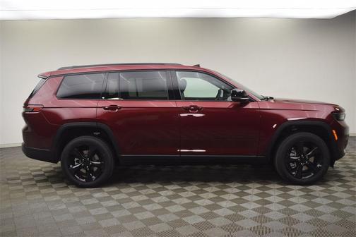 2025 Jeep Grand Cherokee L Laredo