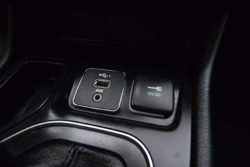 Sting Gray Clearcoat 2022 Jeep Cherokee Latitude Lux