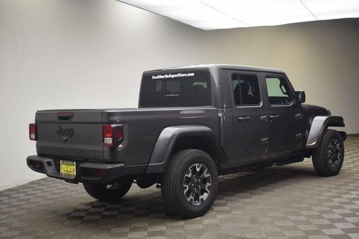 Granite Crystal Clearcoat Metallic 2026 Jeep Gladiator Sport