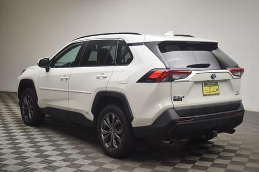 2022 Toyota RAV4 Hybrid XLE Premium