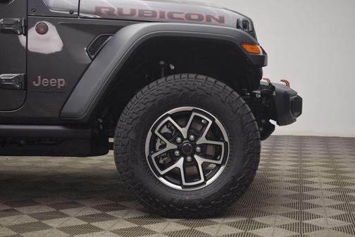 Granite Crystal Clearcoat Metallic 2026 Jeep Gladiator Rubicon