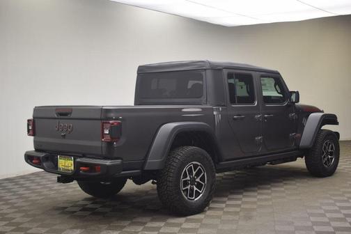 Granite Crystal Clearcoat Metallic 2026 Jeep Gladiator Rubicon