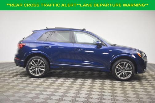 2022 Audi Q3 45 S line Premium