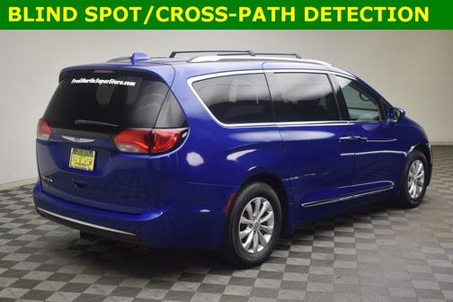 2018 Chrysler Pacifica Touring-L