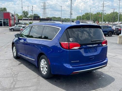 2018 Chrysler Pacifica Touring-L
