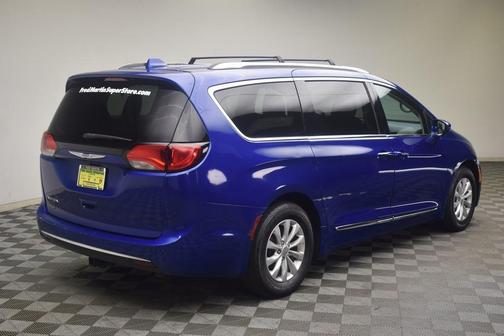 2018 Chrysler Pacifica Touring-L