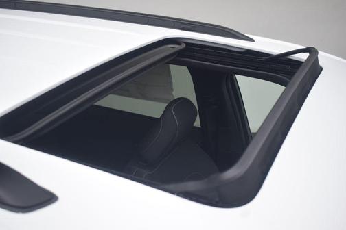 Bright White Clearcoat 2026 Jeep Grand Cherokee L Laredo