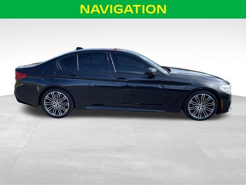 Black Sapphire Metallic 2019 BMW 540 i xDrive